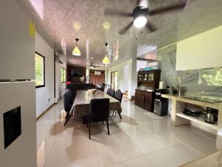 Tropical Villa with Priv Pool, Jacuzzi & Relaxing MAD - 7