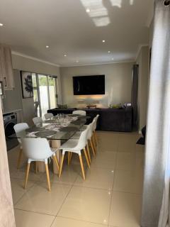 Villa Lyón - 4 Bed 4 Bath in residential Security Estate - 9