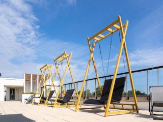 Balcony Bliss Family Retreat - 9