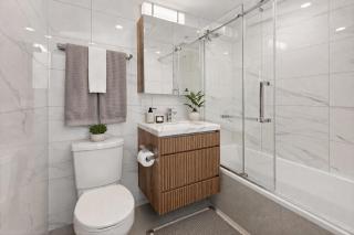 Renovated 2BR Apartment Walk to English Bay - 2