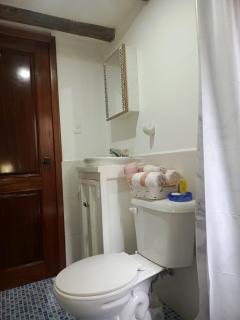 Estudio con ubicación estratégica y céntrica, totalmente nuevo por estrenar - 3