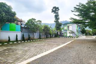 Urbanview Hotel Maulana Hills Syariah - 3