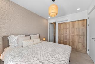 The Aqua Marine Penthouse - Modern Luxury with Expansive Views at Blue Bay - 2