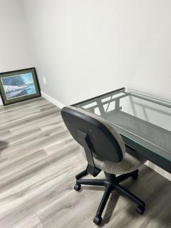 Spacious and Stylish Private Basement Suite - 7