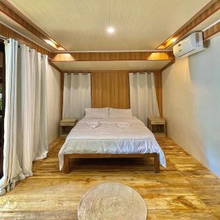 Patrick's on the Beach Resort - 1