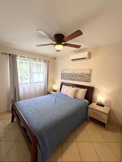 Charming condo with a rooftop, across beach - 4