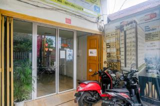 RedDoorz At Jalan Japaris Medan - 6