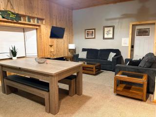 Pool Table & Hot tub - closest place to the GAP trail in Ohiopyle - 8