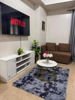 Comfy Studio at 81 Newport across NAIA Terminal 3 C2-7E - 9