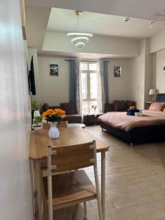 Comfy Studio at 81 Newport across NAIA Terminal 3 C2-7E - 2