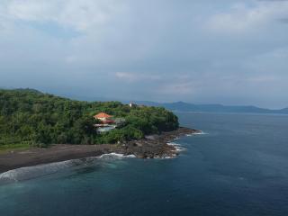 PropertLuxury 3BR Villa with Private Infinity Pool with Ocean Views in Manggis - 9
