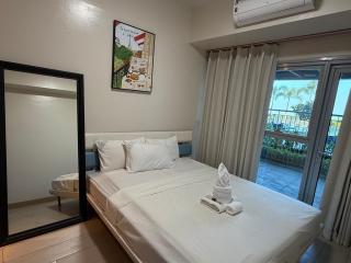 Luxury Modern Seaview 2BR with Massage Chair, 1Min to Okada Casino 5Mins to Manila Airsports MOA Solaire with 2 Infinity Pool and Gym - 6