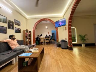 Yaro Backpackers Hostel - 6