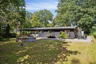 Modernised Cottage Near Woods And Beach - 9