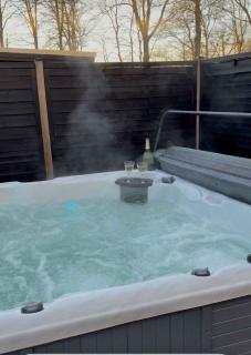 Modernised Cottage Near Woods And Beach - 5