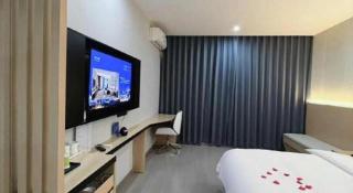 Super 8 Hotel Dingzhou Chongwen Street - 5