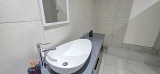 The GlenHaven - Solar Powered & Water Secure - 2