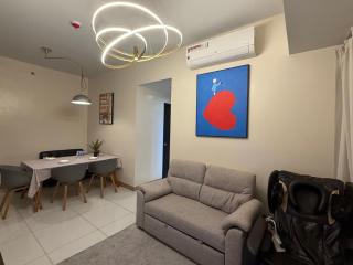Luxury Modern Seaview 2BR with Massage Chair, 1Min to Okada Casino 5Mins to Manila Airsports MOA Solaire with 2 Infinity Pool and Gym - 9