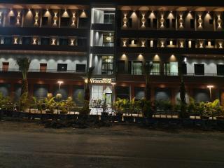 Hotel Raas Vrindavan - 4