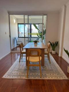 Central 2BR on King William - 7