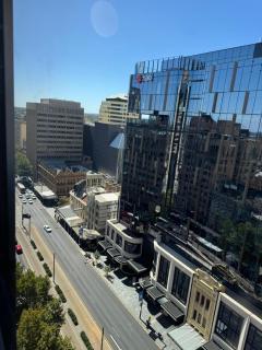 Central 2BR on King William - 7