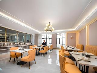 Vienna Hotel Lincang New Asia Pacific Times Square - 9