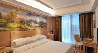 Vienna Hotel Shenzhen Window of the World Qiaochengdong Metro Station - 1