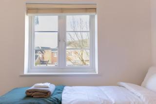 Free Parking in Warrington, Ideal for contractors, Pool Table, Long stays - 7