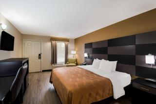Quality Inn Johnson City I-26 exit 17 - 4