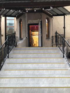 4-Bedroom Family Cottage in Almaty - 9