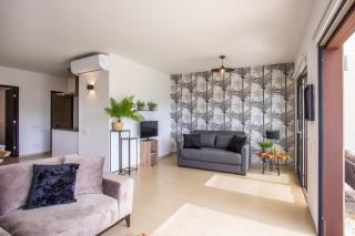 One-Bedroom Ocean View Apartment at Blue Bay Greenview - 9