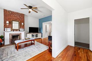 Cozy 2-Floor Home 5BR 3BA 2 Kitchens Backyard - 4