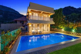 ELIVAAS Signature Heavenly Homes Villa 2-BHK Villa with Private Pool, Garden Near Sahyadri Waterfall - 0