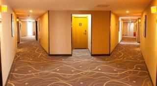 7 Days Premium· Zhoushuizi Airport Wal-Mart - 9