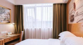 Vienna 3 Best Hotel Guangzhou Chebei Station - 1