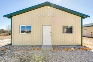 Ozark Mountain Launchpad! Cabin w/ Fishing On-Site - 1