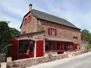 Gîte de groupe La Grange 12330 Nauviale - 0