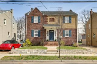 1 Mi to NYC Train and Arts District Rahway Escape - 8