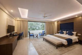 Hotel Lemon Plaza Delhi Airport - 2