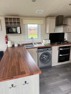 Enzos palace- St Margaret's Holiday Park - 6