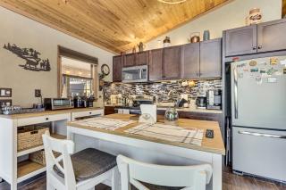 Peaceful Nature Retreat with Hot Tub in Eastern WV! - 2