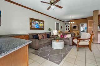 Grand Champions #135, Shared Hot Tub, First Floor, Full A/C, Great Rates - 2