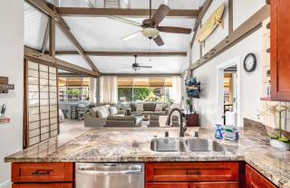 Haleakala Shores #A-408 Spacious Open Floor Plan in Heart of Kihei, By Beach - 2