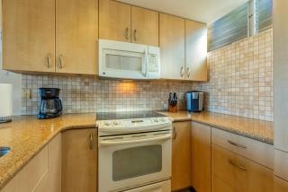 Haleakala Shores #B-301 Across From Kamaole lll, View of Pool Ocean, Quiet - 3