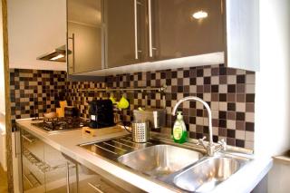 Elegante appartamento vista mare con 4 camere, balconi e ascensore Centro Pescara - 6