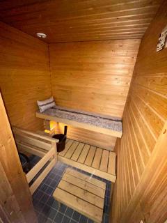 Two-bedroom apartment with lake view incl parking space - 8