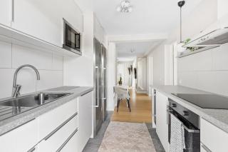 Exclusive lakefront villa in Stockholm city - 7