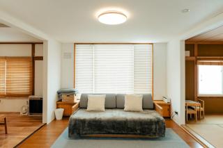 CABIN BUILD Sakura 広々一軒家貸切 シンプルで暖かい宿 - 0