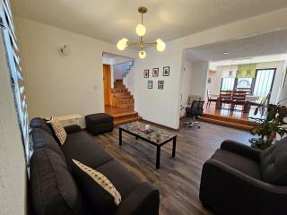 Executives or Family House Near the Arches Downtown at 6 min - 0