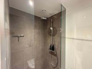 Luxury Apt with Harbor Views 2 - 9